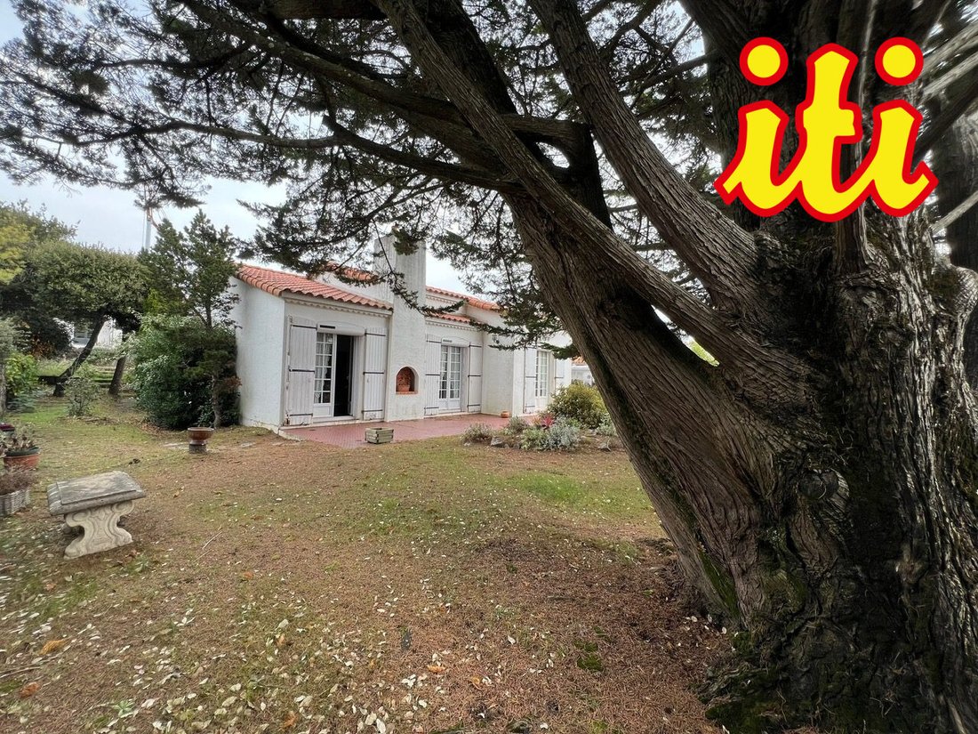House in Les Sables-d'Olonne, Pays de la Loire, France 1 - 16942138