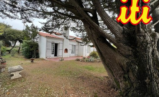 House in Les Sables-d'Olonne, Pays de la Loire, France 1