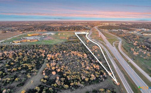 Land in Victoria, Texas, United States 1