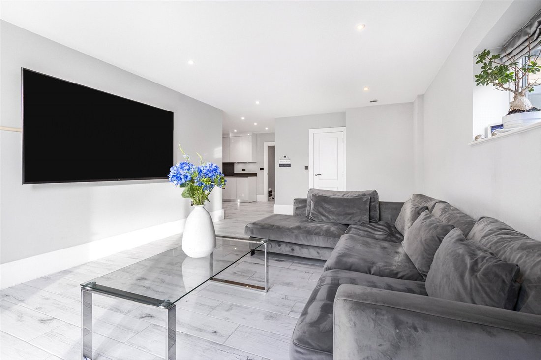 Apartment in Cockfosters, Enfield, England 5 - 16943365