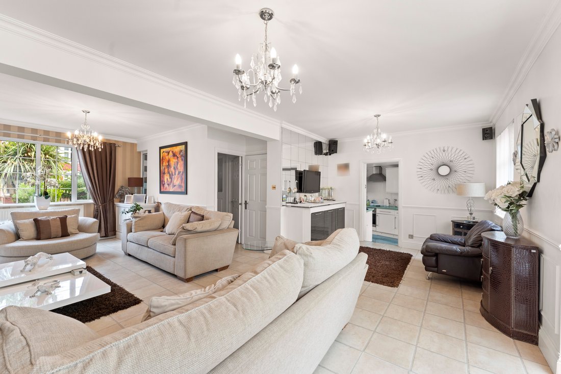 House in West Acton, Ealing, England 4 - 16939219