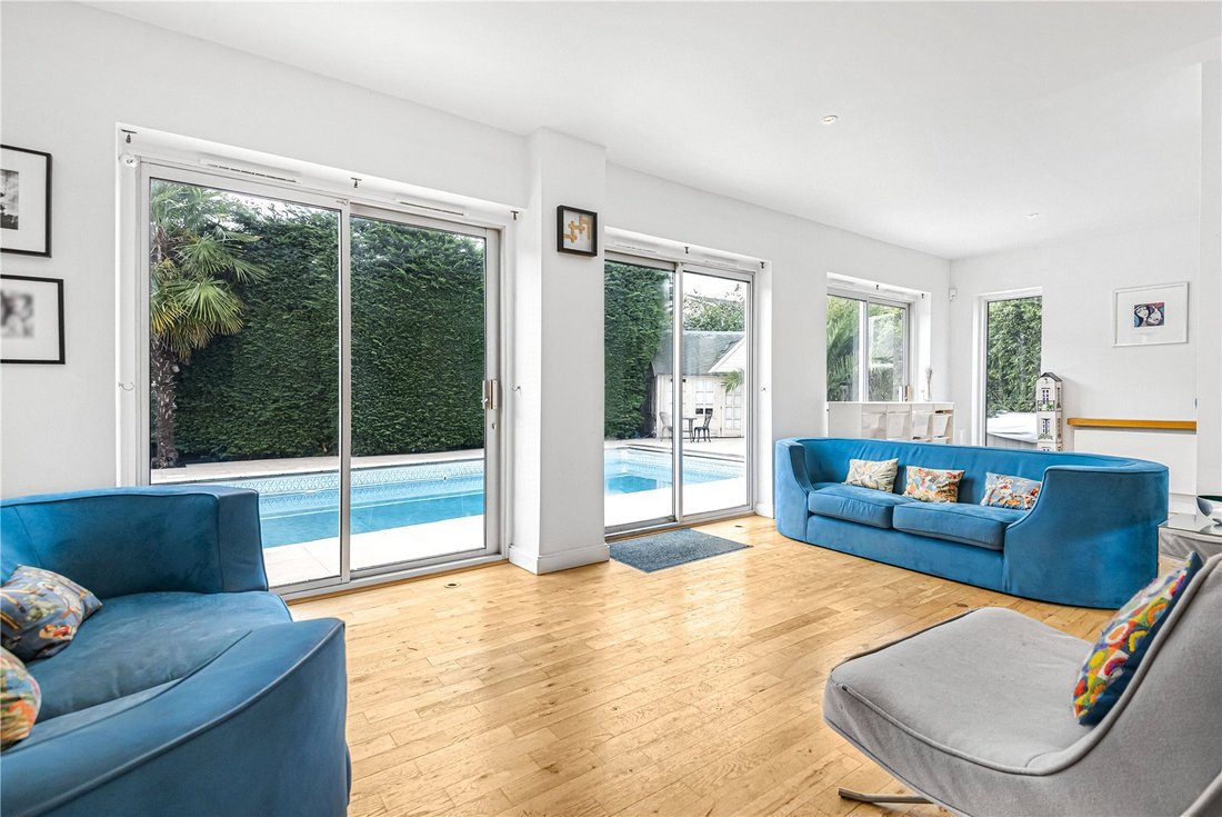 House in Oakwood, Enfield, England 5 - 16943099