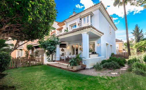 Townhouse en Nueva Andalucía, Marbella, España 1