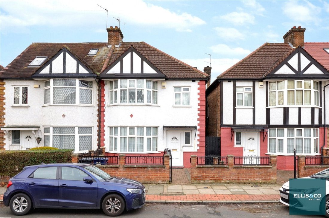 House in Finchley, Barnet, England 1 - 16939458