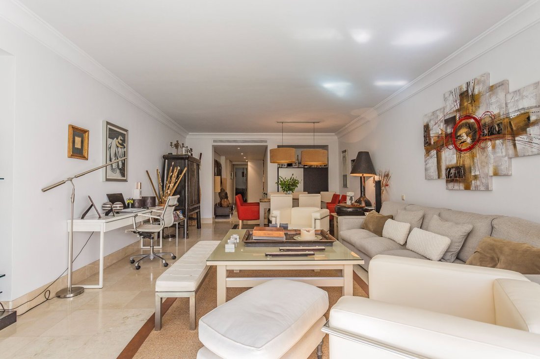 Wohnung in Río Real, Marbella, Andalusien 4 - 16939557