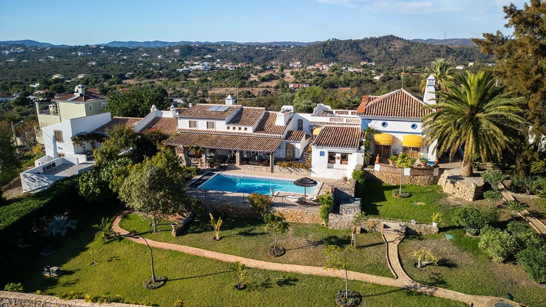 Villa in Sao Bras de Alportel, Algarve, Portugal 1 - 16936729