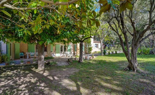 House in Le Tholonet, Provence-Alpes-Côte d'Azur, France 1