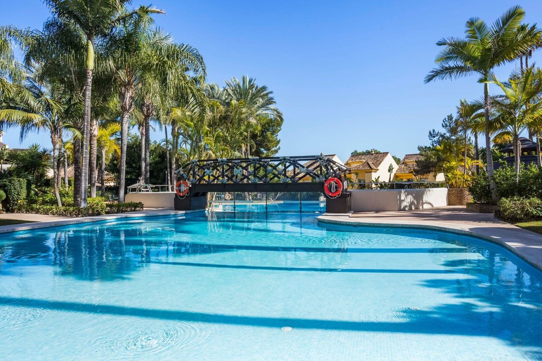 Wohnung in Río Real, Marbella, Andalusien 1 - 16939557