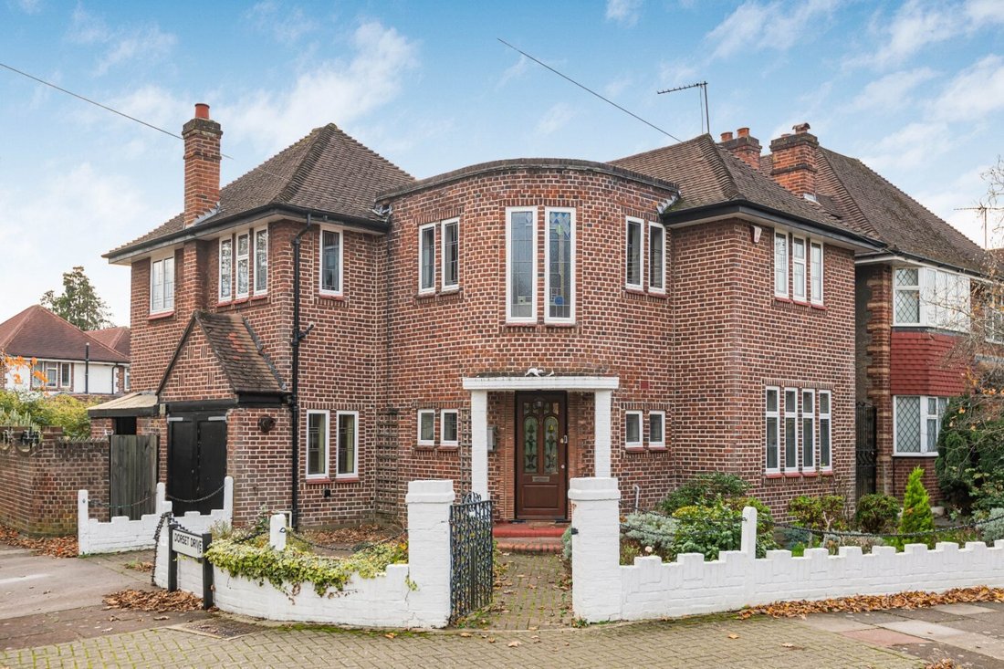 House in Edgware, Barnet, England 1 - 16939637