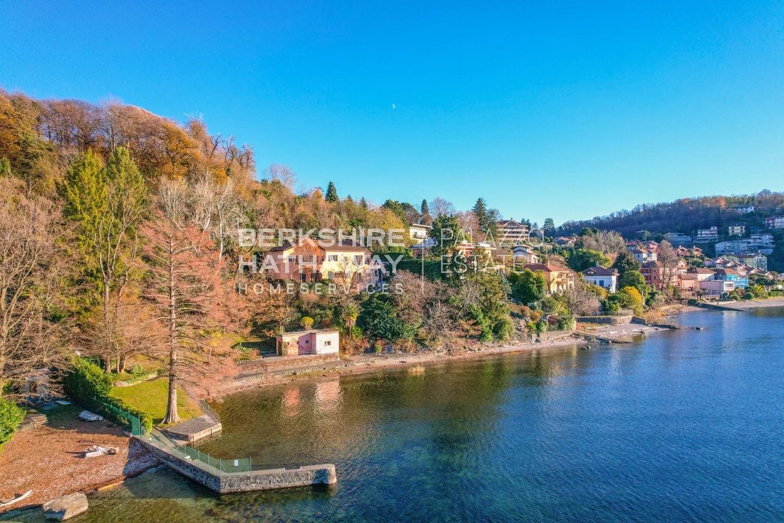Villa in Leggiuno, Lombardy, Italy 3 - 16939954