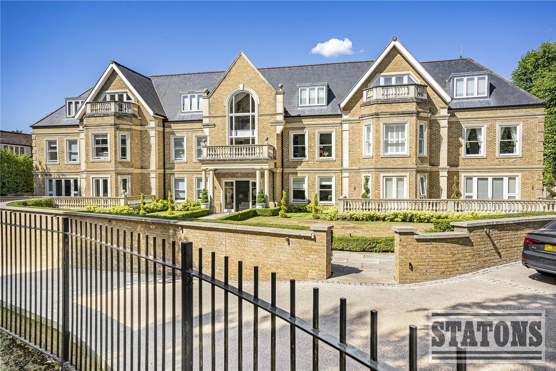 Apartment in Cockfosters, Enfield, England 2 - 16940937