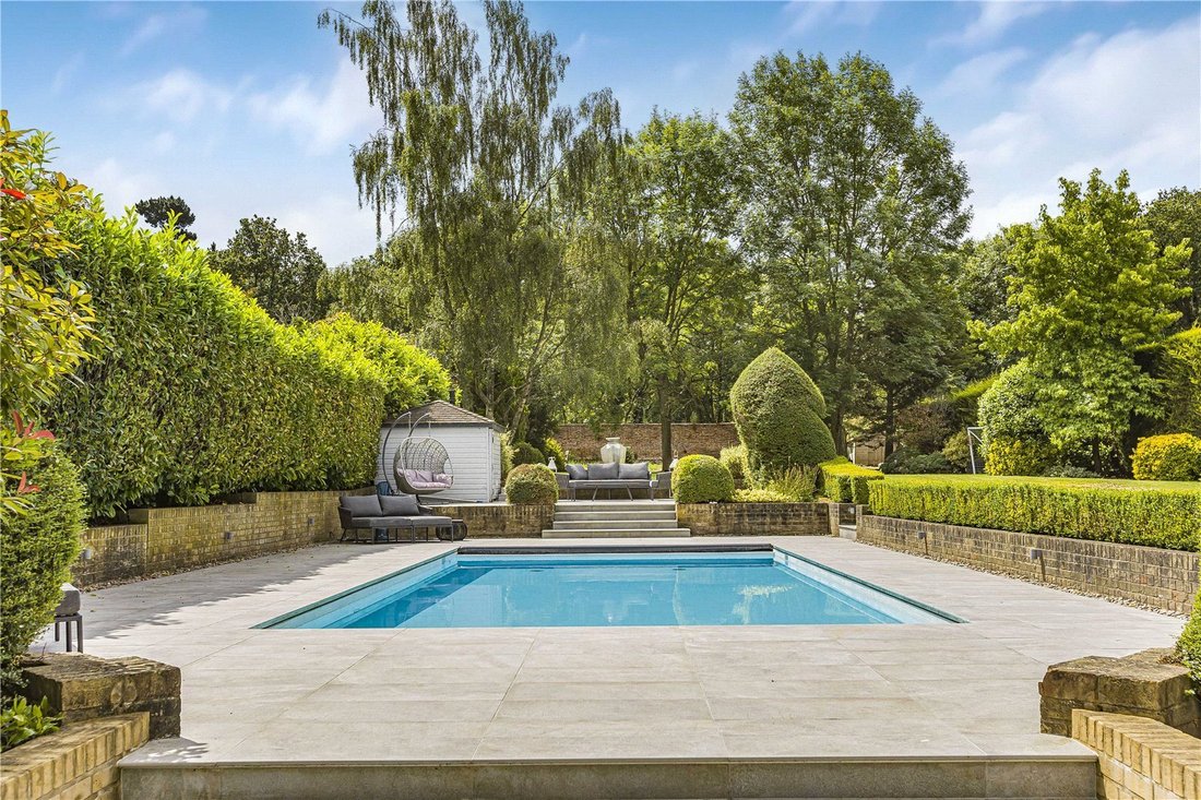 House in Potters Bar, Hertsmere, England 2 - 16939934