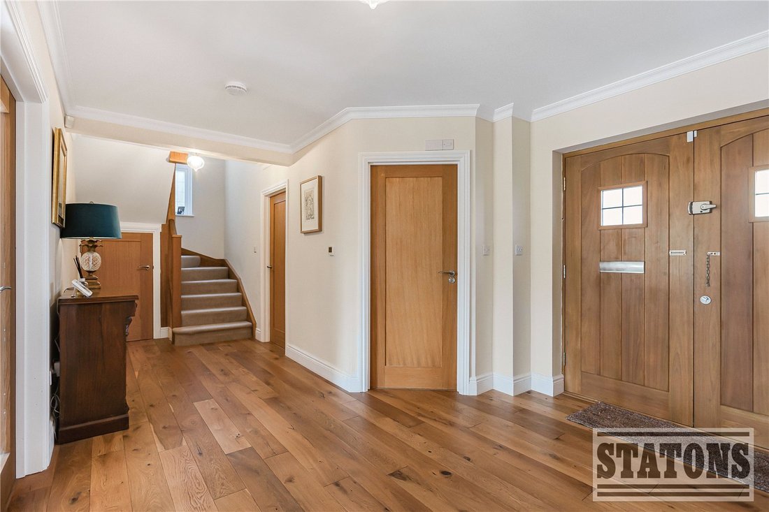 House in Ferney Hill, Enfield, England 3 - 16940596