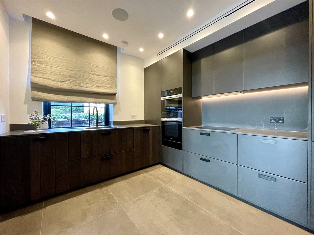 Apartment in Ferney Hill, Enfield, England 3 - 16940789