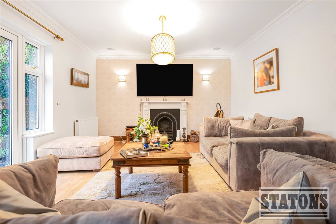 House in Ferney Hill, Enfield, England 4 - 16940648