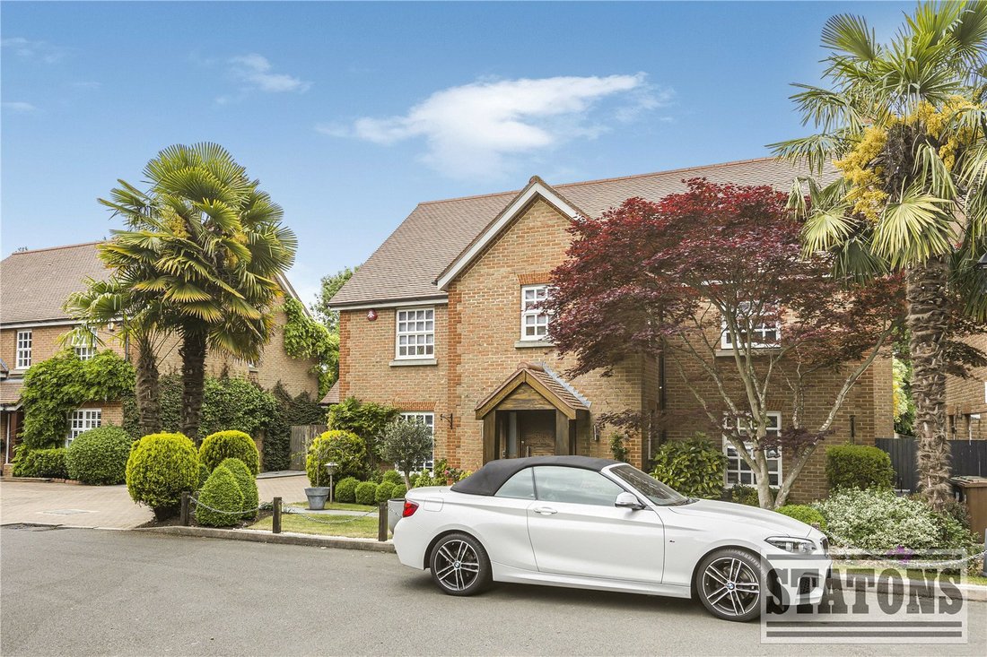 House in Elstree (Elstree and Borehamwood), Elstree, England 1 - 16940538