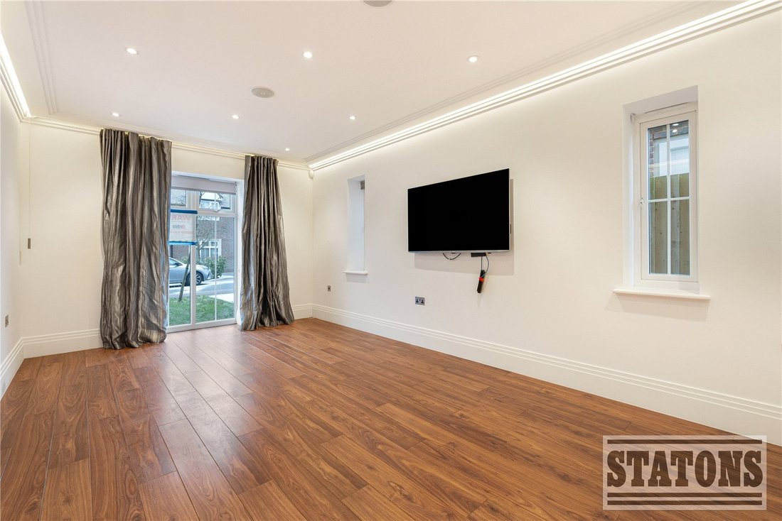 House in Bentley Heath, Solihull, England 3 - 16940675
