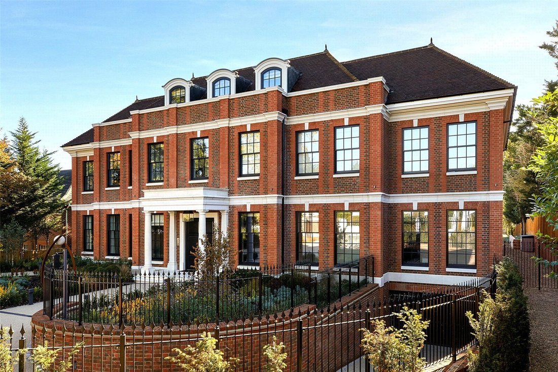 Apartment in Ferney Hill, Enfield, England 1 - 16940789