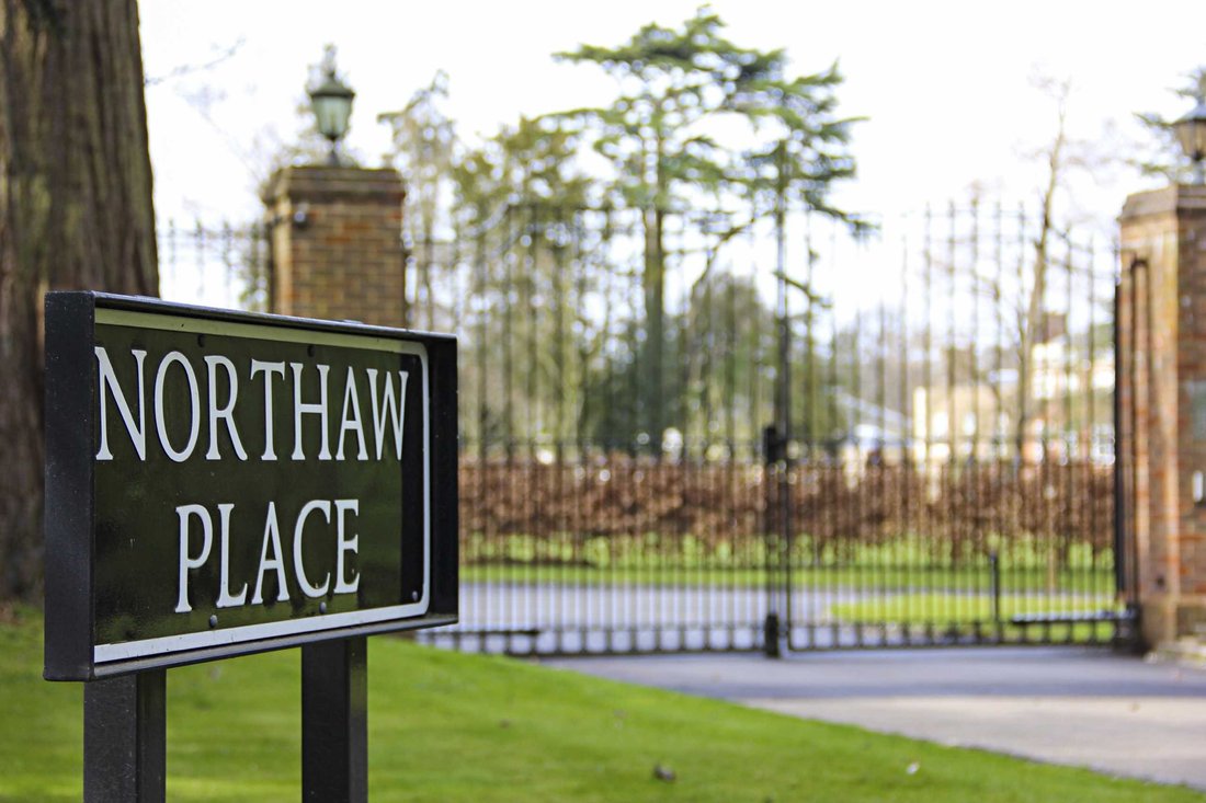House in Potters Bar, Hertsmere, England 3 - 16940639
