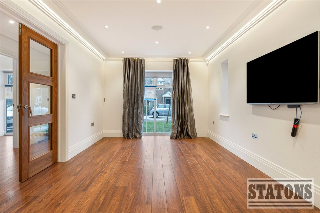 House in Bentley Heath, Solihull, England 4 - 16940675
