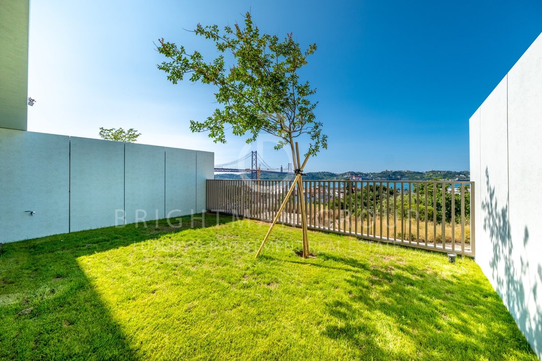 House in Alcantara, Lisbon, Portugal 1 - 16938152