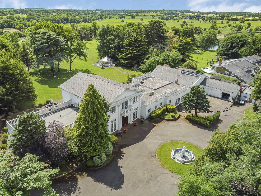 House in Hertsmere, England 1 - 16940079