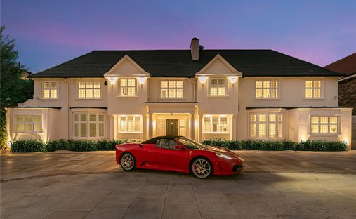 House in Welham Green, Hatfield, England 1