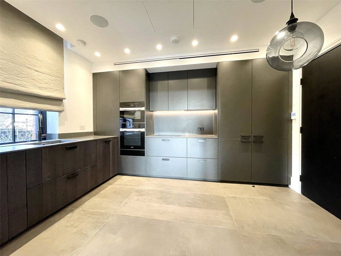 Apartment in Ferney Hill, Enfield, England 5 - 16940789