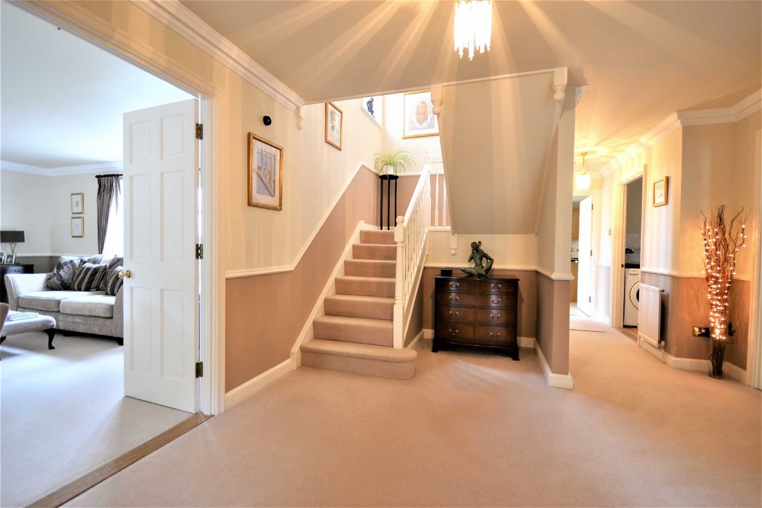 House in Cockfosters, Enfield, England 3 - 16940556