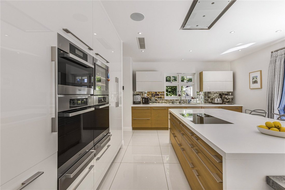 House in Potters Bar, Hertsmere, England 5 - 16940393