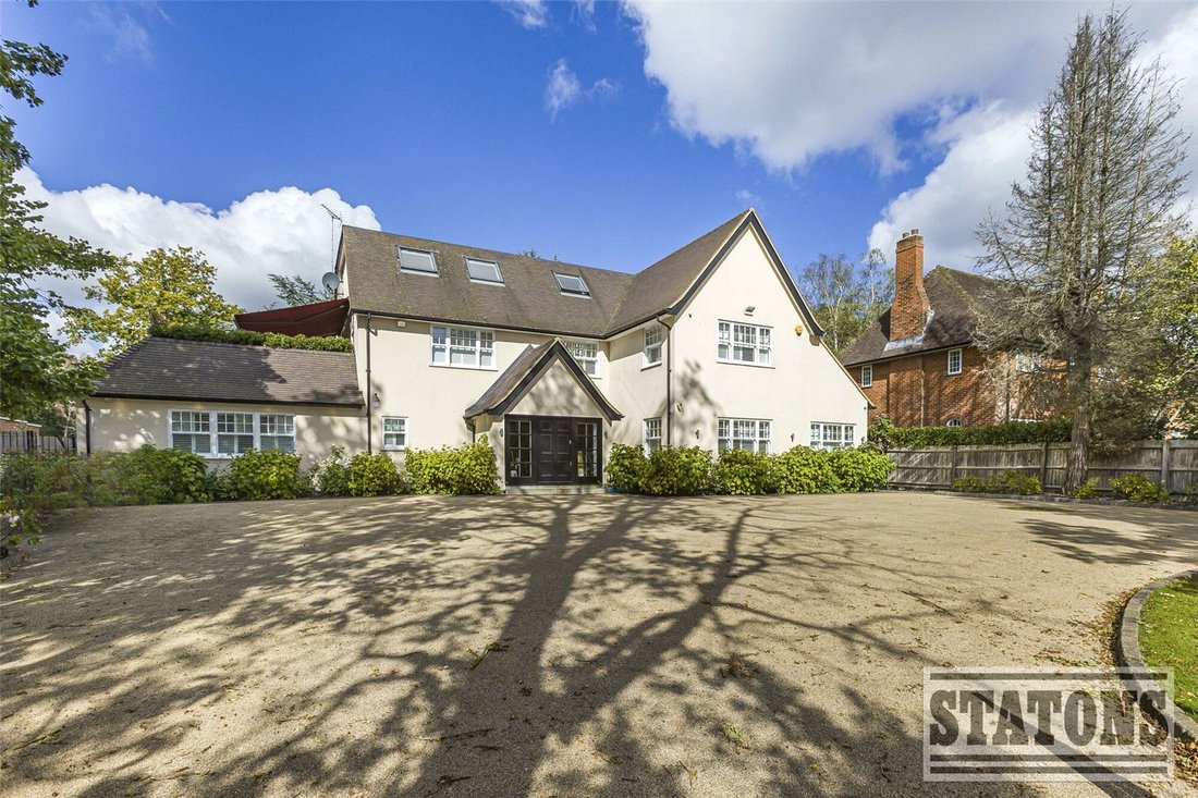 House in Bell Bar, Hatfield, England 2 - 16940653