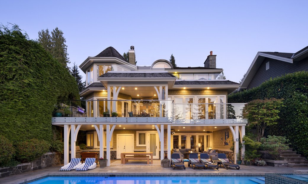 Hotels In West Vancouver British Columbia Canada