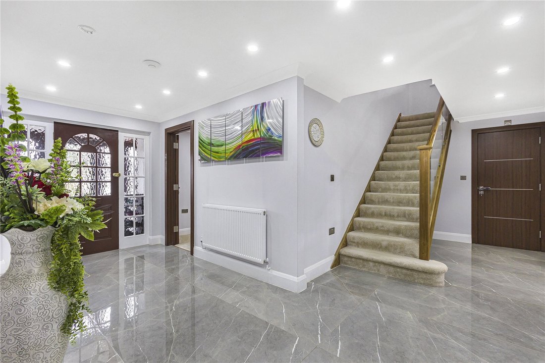 House in Cuffley, Northaw, England 2 - 16940014