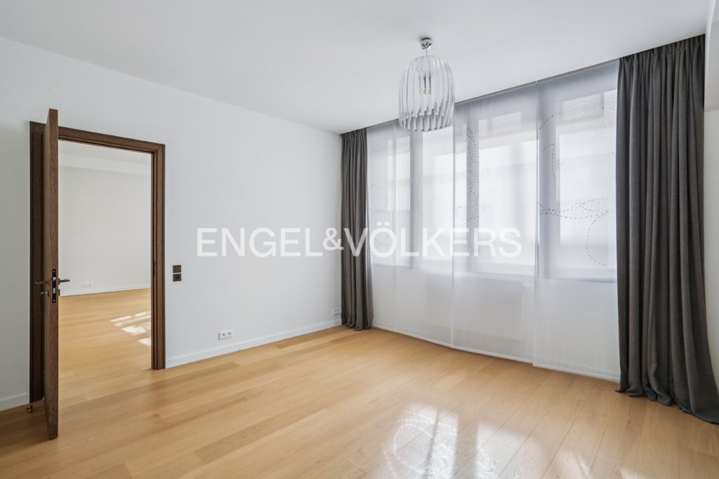 Apartment in Saint Thomas d'Aquin, Paris 7e Arrondissement, Paris 5 - 16184455