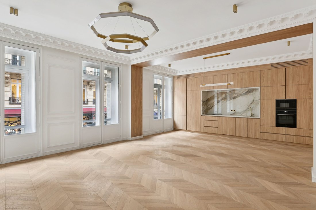 Apartment in Triangle d'Or, Paris 8e Arrondissement, Paris 3 - 16795866
