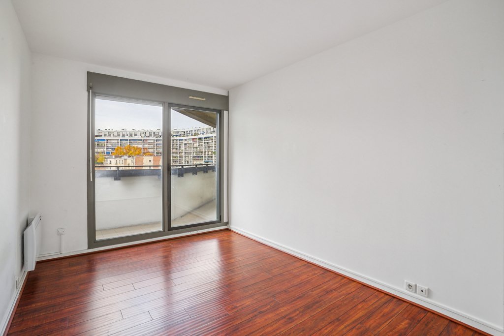 Apartment in Montsouris Dareau, Paris 14e Arrondissement, Paris 5 - 16708404