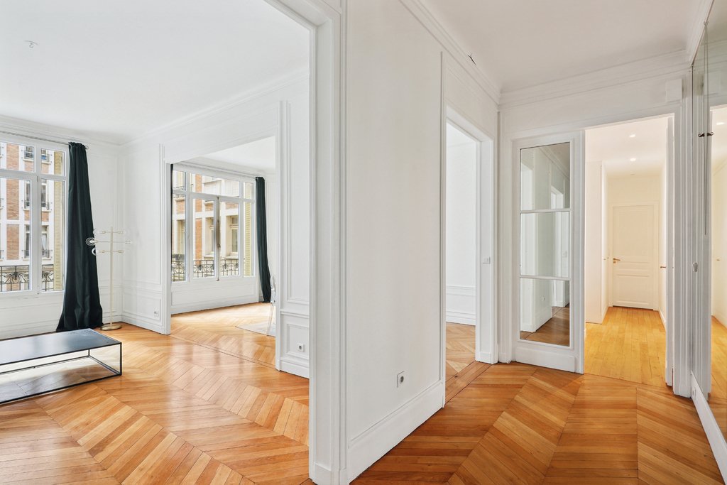 Apartment in Gros Caillou, Paris 7e Arrondissement, Paris 5 - 16769702