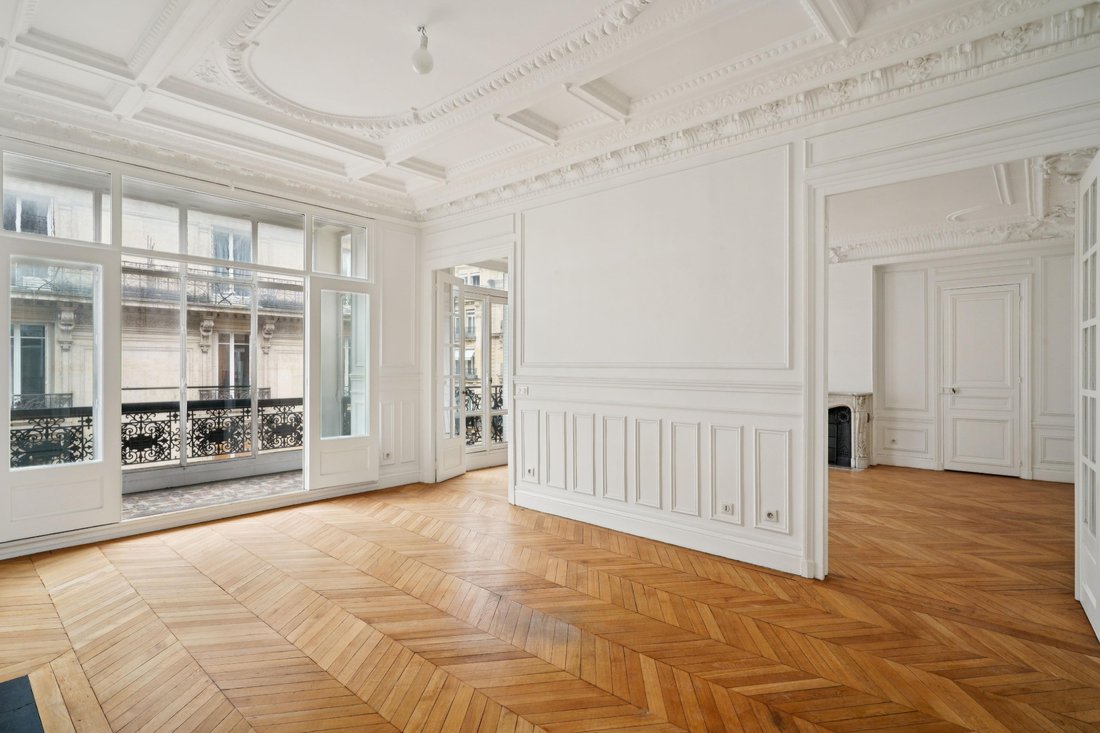 Apartment in Triangle d'Or, Paris 8e Arrondissement, Paris 4 - 16803329