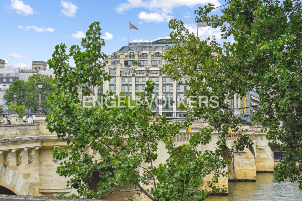 Apartment in Paris 1er Arrondissement, Paris, France 1 - 13719738