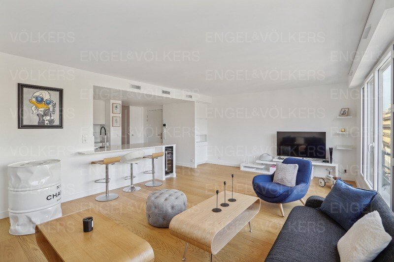 Apartment in Elysées-Madeleine, Paris 8e Arrondissement, Paris 4 - 13719432