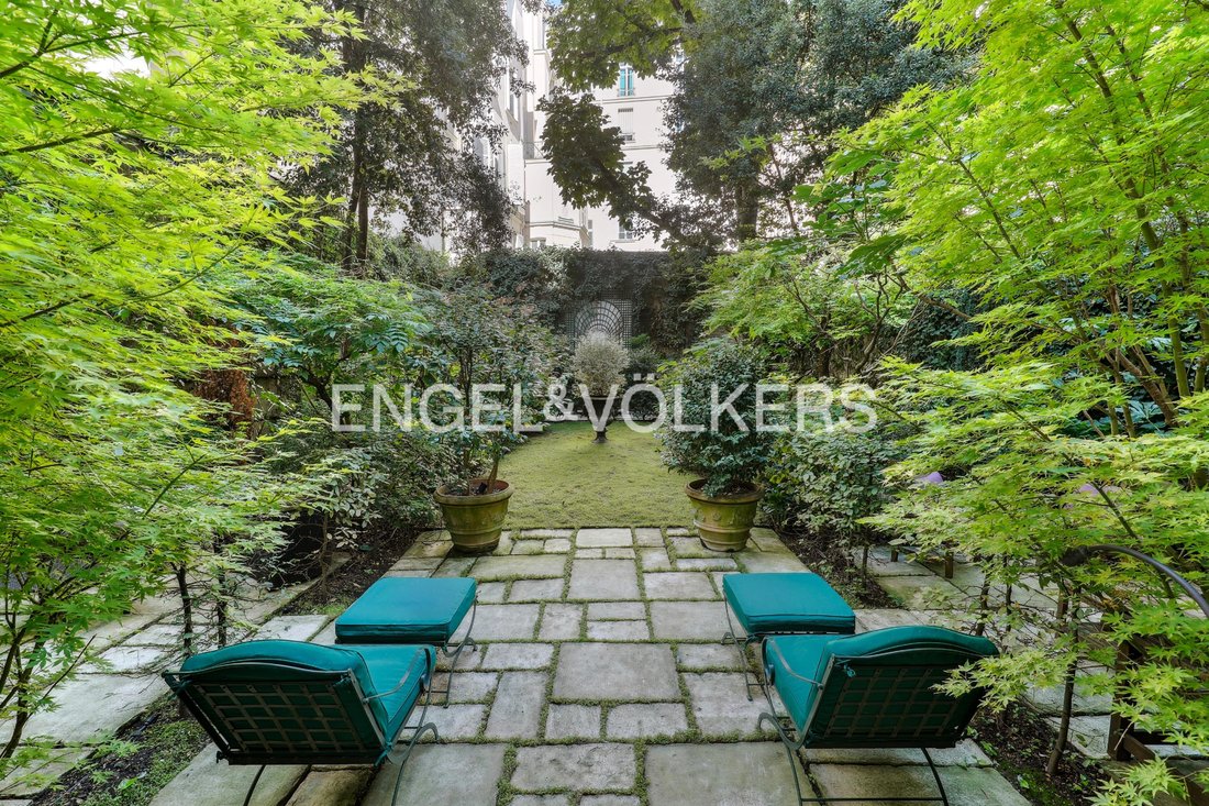Apartment in Saint Philippe du Roule, Paris 8e Arrondissement, Paris 2 - 16268478