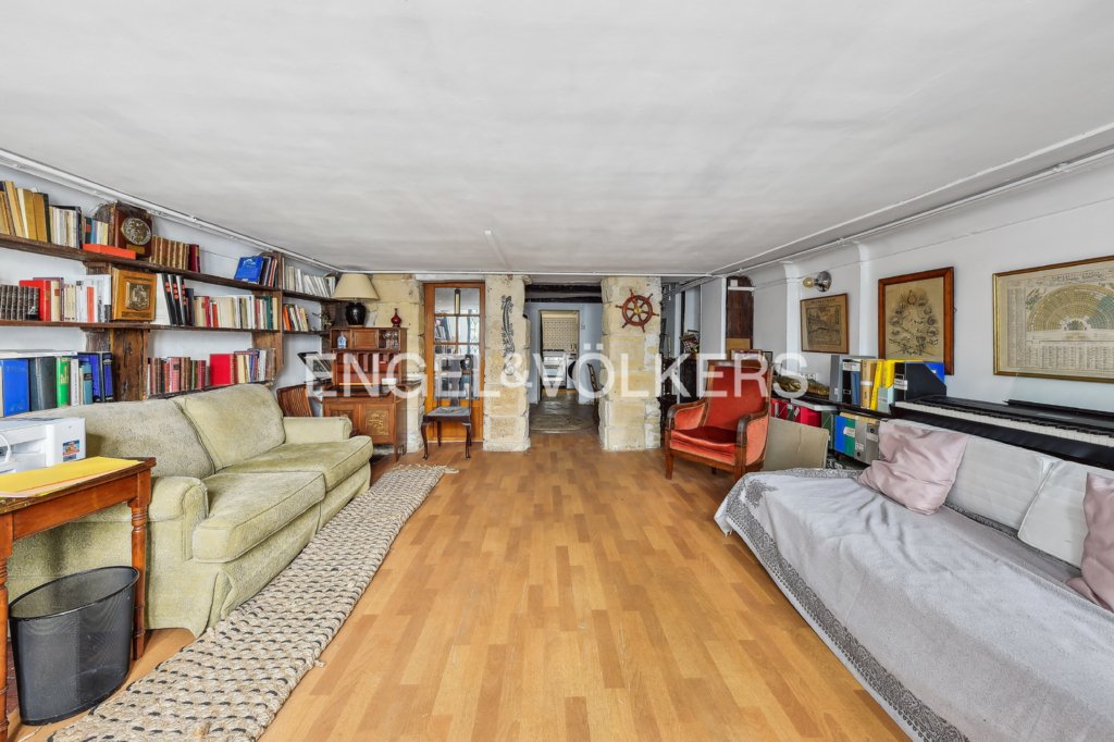 Apartment in Paris 1er Arrondissement, Paris, France 2 - 13719738