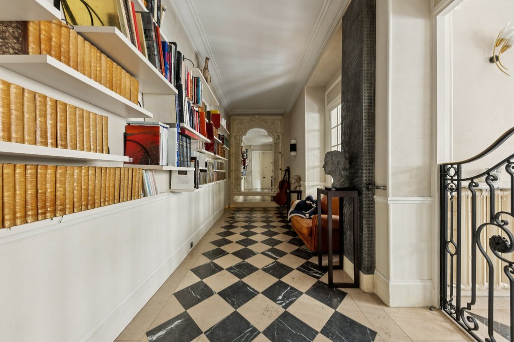 Apartment in Gros Caillou, Paris 7e Arrondissement, Paris 4 - 16609158