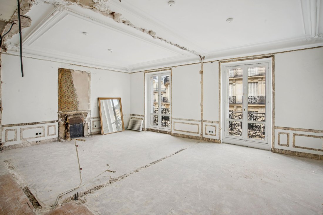 Apartment in Triangle d'Or, Paris 8e Arrondissement, Paris 4 - 16803325