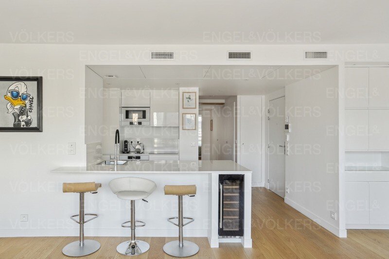 Apartment in Elysées-Madeleine, Paris 8e Arrondissement, Paris 5 - 13719432