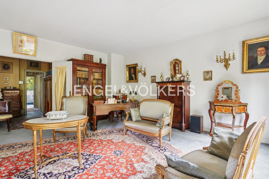Apartment in Saint James-Général Koenig, Neuilly-sur-Seine, France 3 - 16084833