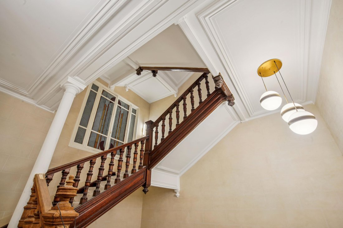 Apartment in Triangle d'Or, Paris 8e Arrondissement, Paris 2 - 16803325
