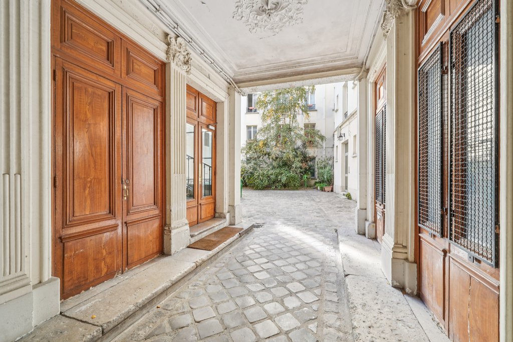Apartment in Grange Aux Belles-Terrage, Paris 10e Arrondissement, Paris 5 - 16540487
