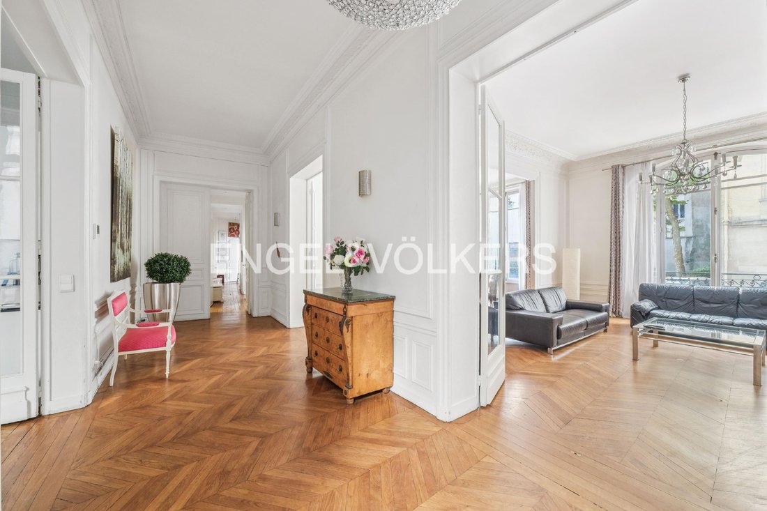 Apartment in Muette Sud, Paris 16e Arrondissement, Paris 2 - 16172288