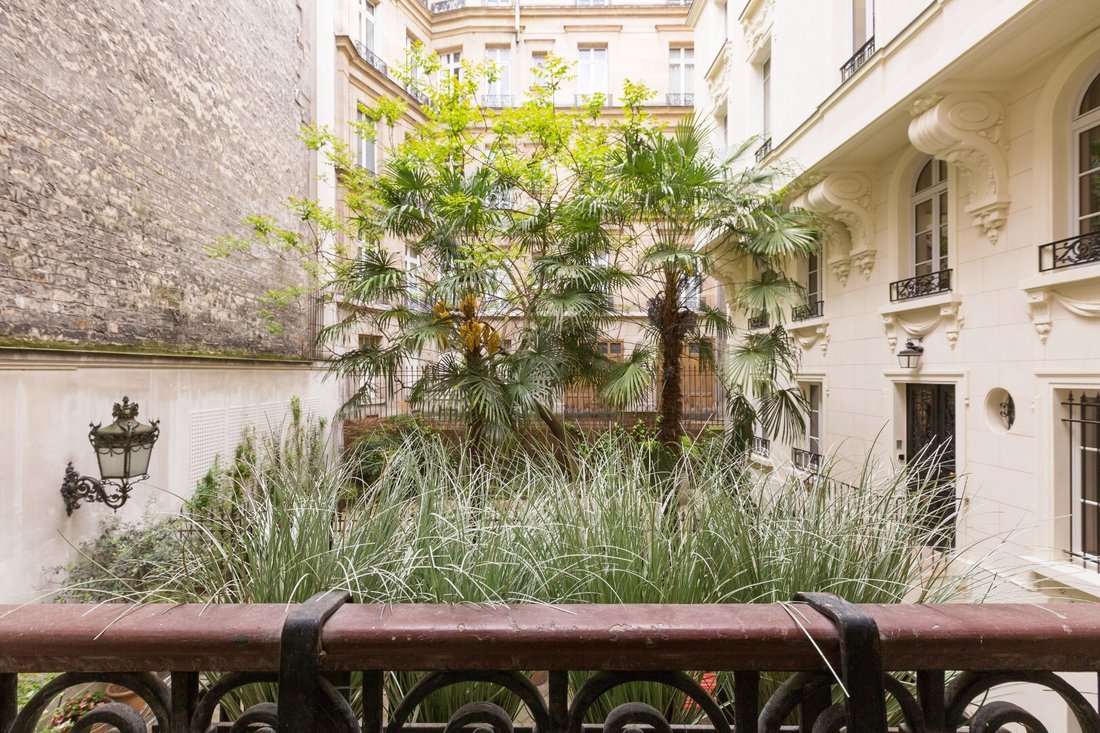 Apartment in Triangle d'Or, Paris 8e Arrondissement, Paris 1 - 14607738